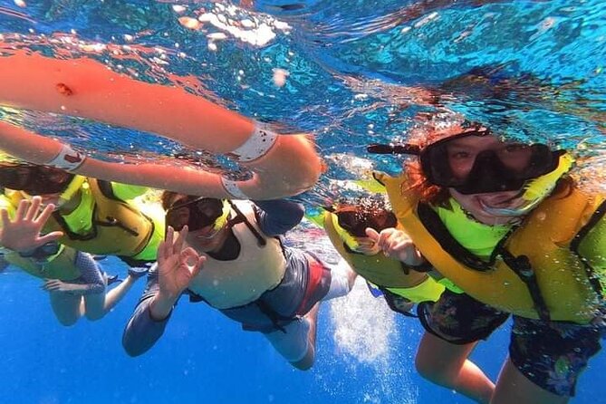 4 hours of shared snorkeling to El Cielo - Snacks and drinks: what’s included (and what to budget for photos)
