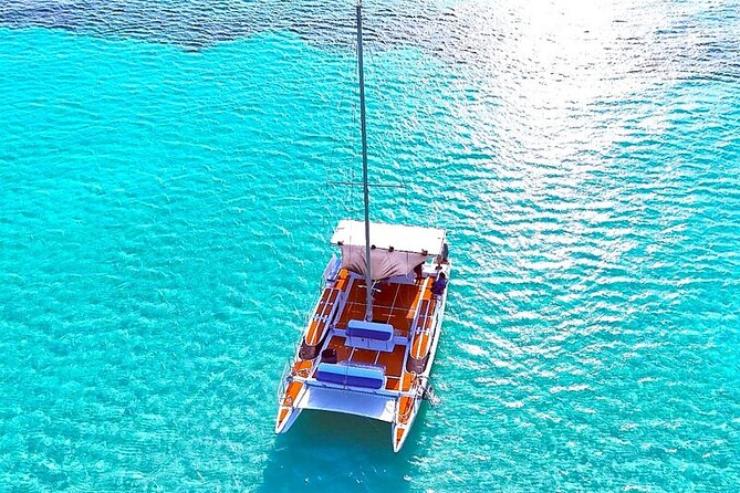 Catamaran Snorkel Adventure to El Cielo and The Money Bar Beach - Catamaran comfort, crew, and group size reality