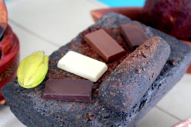Chocolate Seaside Workshop & Wine Tasting - Group Size, Language, and the Real Feel of the Class
