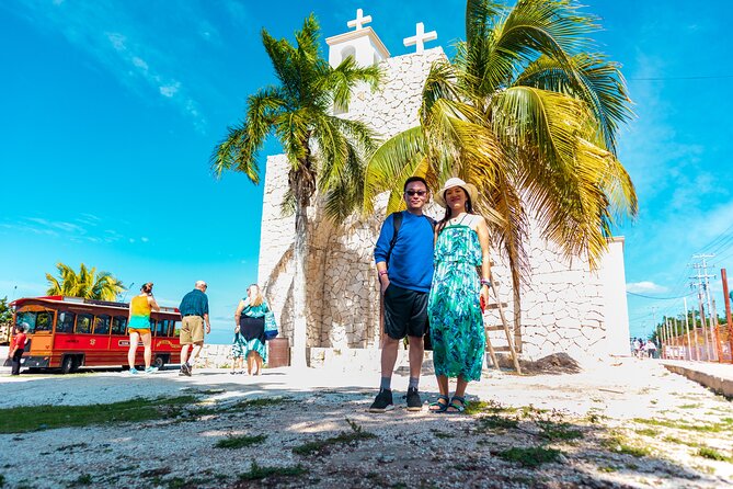 Cozumel City Tour By Trolley - Stop 1 Downtown Cozumel: main square time, sign selfies, and bay views