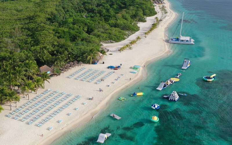 Cozumel: El Cielo, Palancar Reef, and Beach Party with Food - El Cielo Beach sandbar: shallow water, starfish time