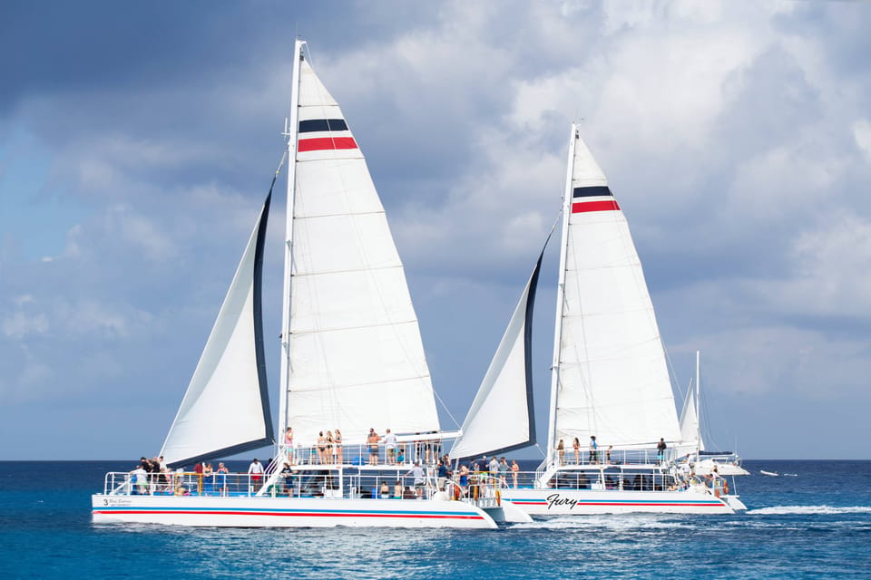 Cozumel: El Cielo, Palancar Reef, and Beach Party with Food - Lunch and unlimited drinks: when the bar actually starts
