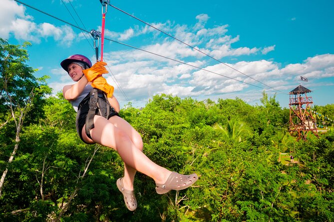 Cozumel zipline thrill adventures - Safety setup that you can feel in the details
