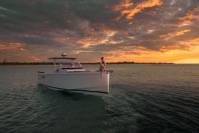 Deluxe Private Boats - 36 ft Fjord - Your 36 ft Fjord charter day: what it really feels like