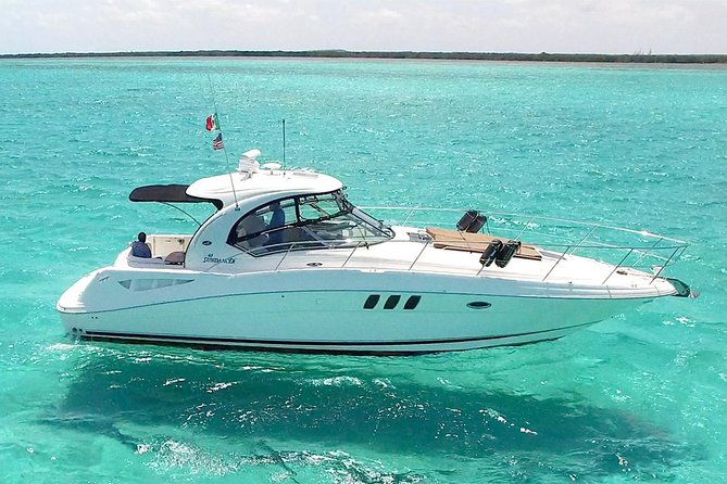 Deluxe Private Boats - 40 ft Sea Ray - From the marina to the reef barrier: setting up your snorkel day