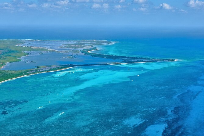 El Cielo Cozumel Snorkel Share Boat + Reefs + Food Drinks + Beach - El Cielito Cozumel: A Natural Pool with Manta Rays
