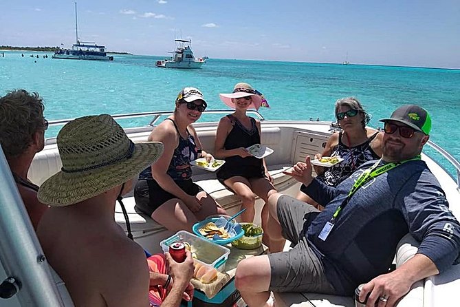 "First Lady" Private Snorkel & El Cielo Sandbar Combo - The real secret sauce: guides in the water who help you spot wildlife