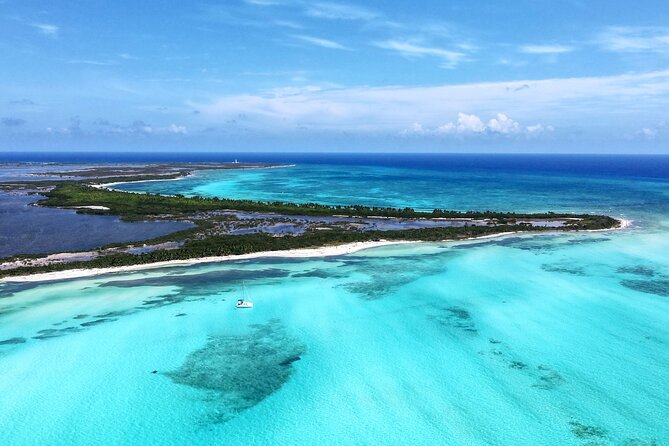 Lagoon 39ft Private Catamaran 5hr - El Cielo Full Experience - Lunch, snacks, and top-shelf drinks that don’t feel like an afterthought