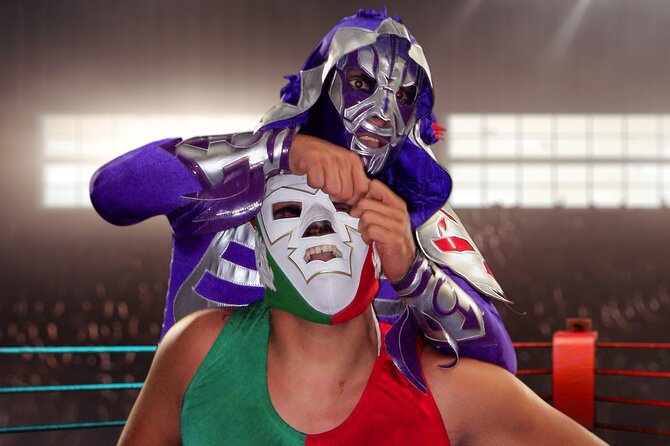 Mexican Lucha Libre Experience in Cozumel, Tacos and Margaritas - Barriecito Arrival: shopping, clean grounds, and easy pre-show time