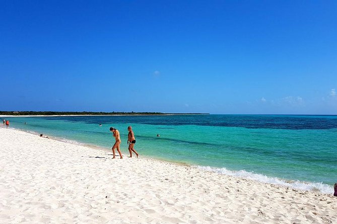 Private Jeep Excursion in Cozumel with Lunch and Snorkeling - Stop 2: El Mirador for Quick Photos and a Stretch Break